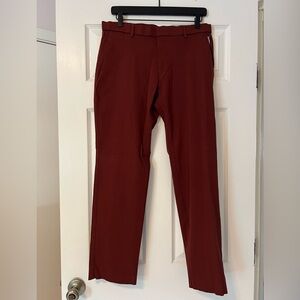 Tommy Hilfiger Men’s Burgundy Chino Pant